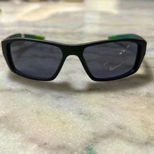 Men’s black and green Nike sunglasses